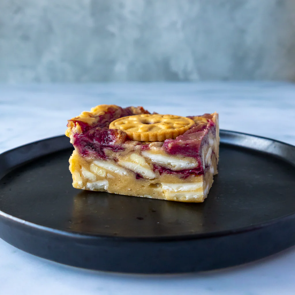 Blondie Slab with Jammie Dodger - Image 6