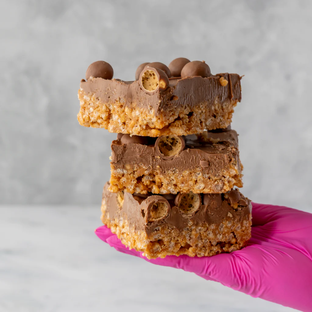Crispie Slab with Malteser - Image 5