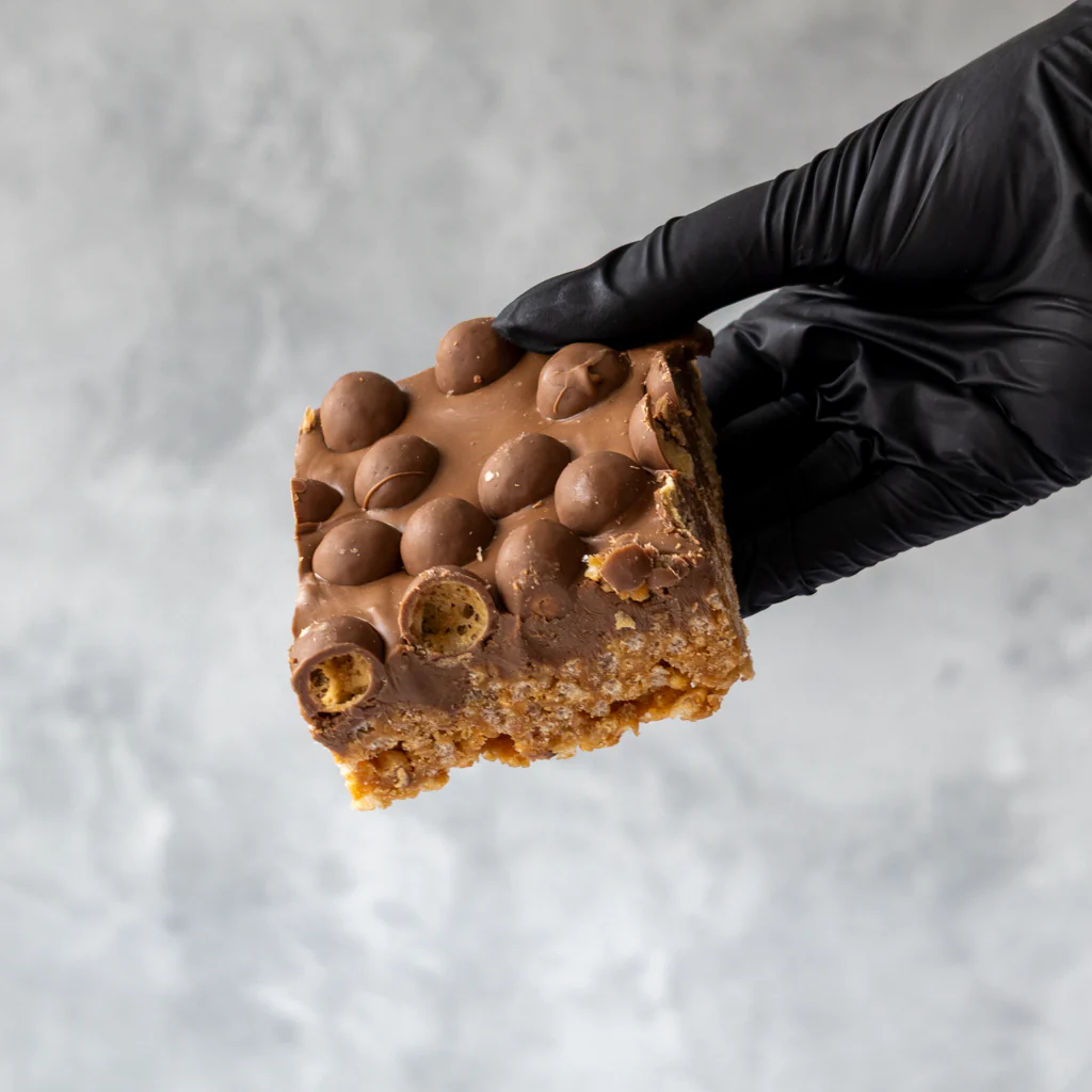 Crispie Slab with Malteser - Image 8