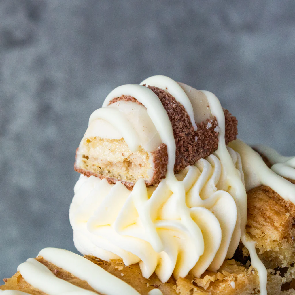 Cookie Pie Slice with Kinder Bueno White - Image 4